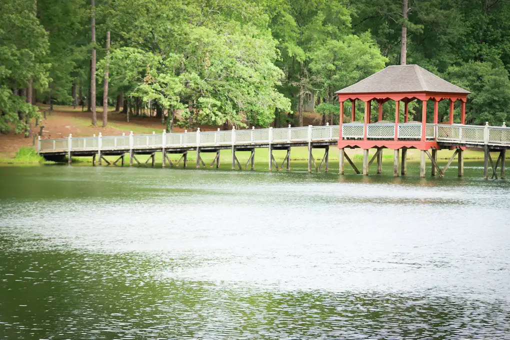 Lake - Spring Retreat